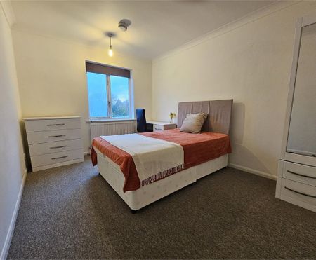 Room 6, 7 Perne Avenue, Cambridge - Photo 2