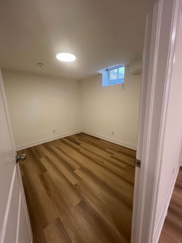 For Lease - 2807 Guilford Crescent Unit# Basement, Oakville, Ontario - Photo 3