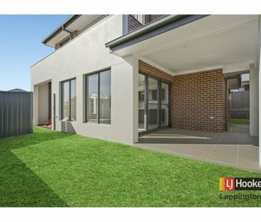 MODERN LIVING - Photo 6