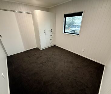 Three-Bedroom Home with Modern Comforts - Photo 4