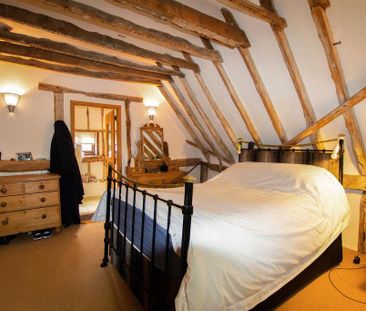 1 bedroom barn conversion to rent - Photo 1