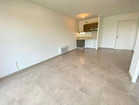 Location appartement récent 2 pièces 39.9 m² à Montpellier (34000) - Photo 2