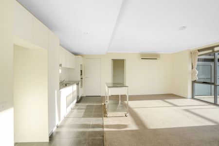 155/77 Northbourne Avenue, Turner - Photo 2