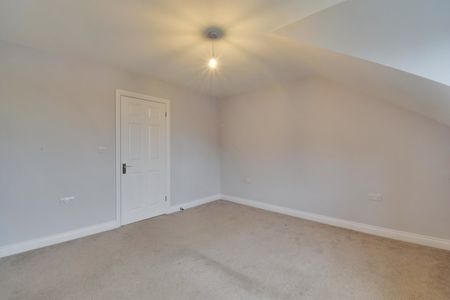 Court View, Whippendell Road, Watford, Hertfordshire, WD18 - Photo 3