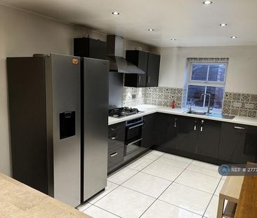 4 bedroom detached house to rent - Photo 5