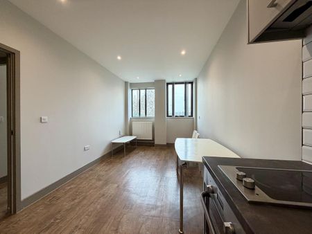 1 bedroom flat to rent - Photo 2
