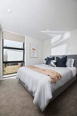 Move in before New Year, and get a weeks FREE rent - Photo 1