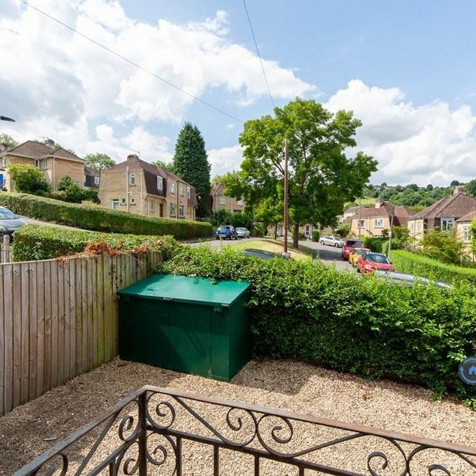 6 bedroom terraced house to rent - Photo 1