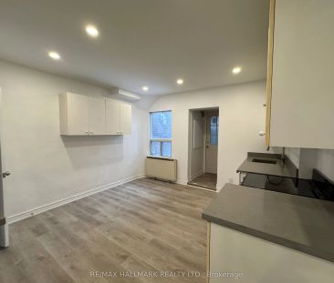 58 Pape Avenue - Photo 2