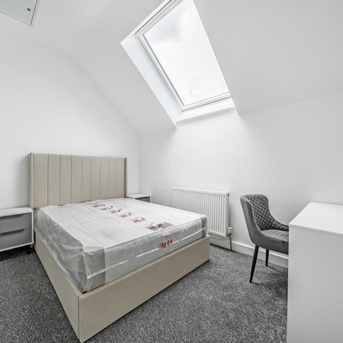 1 bedroom in a house share to rent - Photo 1