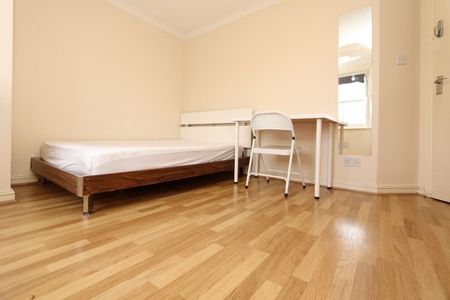 Room in a Shared Flat, Saunders Ness Road, E14 - Photo 3