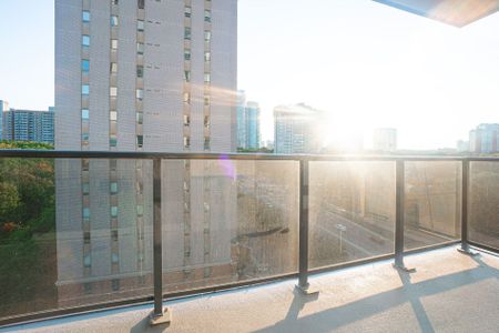 For Lease - 202 Burnhamthorpe Road Unit# 803, Mississauga, Ontario - Photo 2