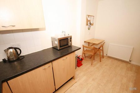 2 bedroom apartment to rent - Photo 5