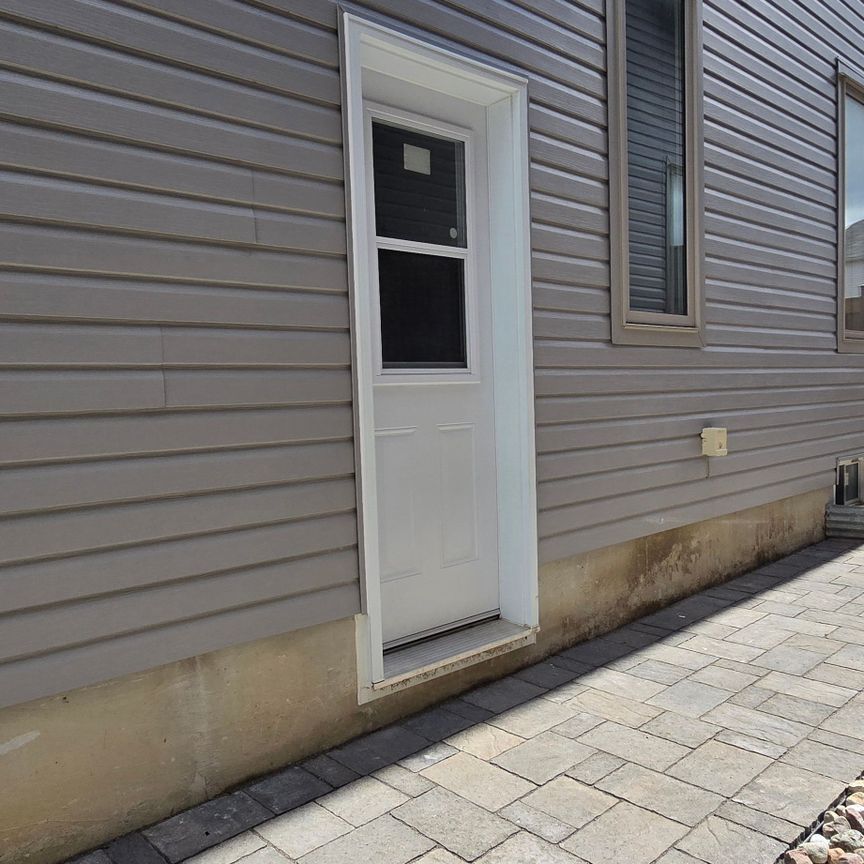 For Lease - 21-B Hancock Crescent Unit# Basement, Kawartha Lakes, Ontario - Photo 1