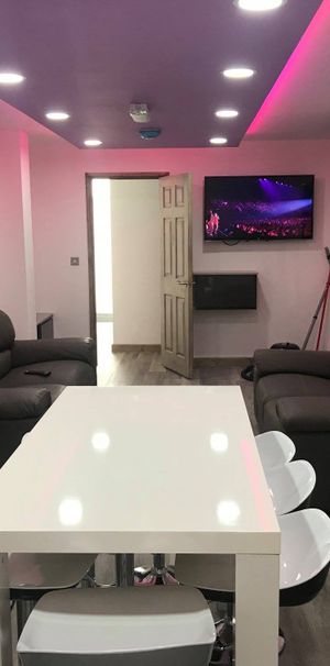 219 HUBERT ROAD - Photo 1