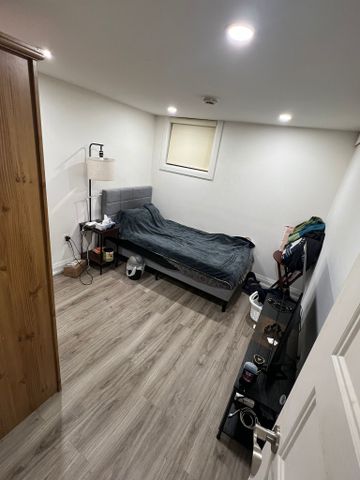 For Lease - 129 Earlton Road Unit# Bsmt, Toronto, Ontario - Photo 2