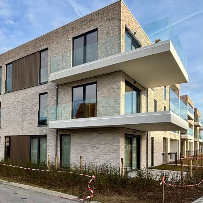 Appartement te huur in Kruishoutem voor € 990 met 2 slaapkamers - Photo 1