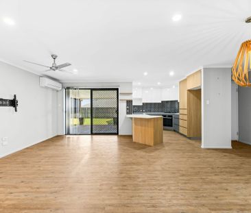 11 Banksdale Drive, Middle Ridge - Photo 1