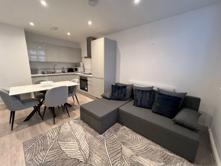 Sloane House, Aylesbury, New Street - Photo 3