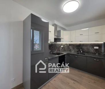 Pronájem nadstandardního bytu 3+1 se dvěma balkony a klimatizací v ... - Photo 6