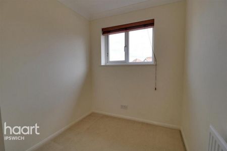 3 bedroom detached house to rent - Photo 4