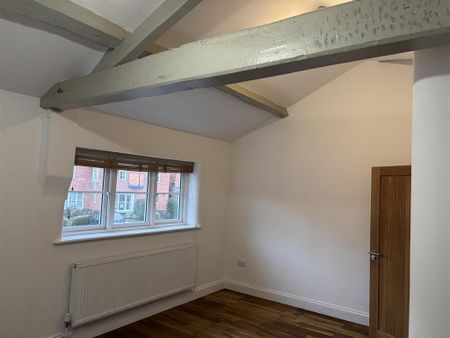 1 bedroom coach house to rent - Photo 3