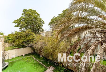 Large Plot | Family Home | Vacant | Landscaped - Photo 5
