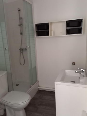 Location Appartement 2 pièces 36m² BORDEAUX 33000 - Photo 3