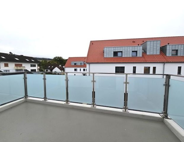 Attraktive 2-Zimmer-Wohnung mit Balkon, Einbauküche und Aufzug - Photo 1