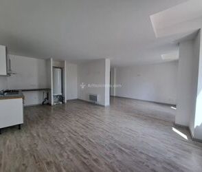 Location Appartement 4 pièces 103 m2 à Carmaux - Photo 1
