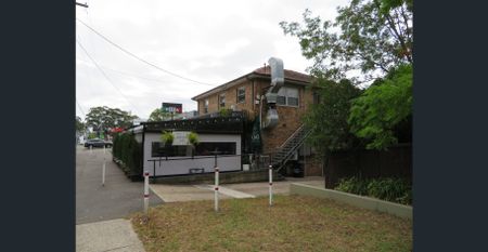 Light and Bright two-bedroom unit - Photo 4