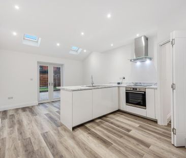 3 bedroom terraced house to rent - Photo 6