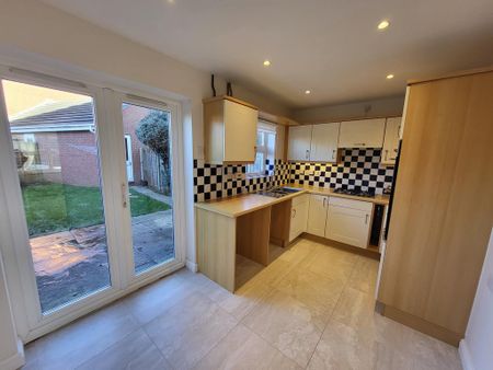 2 bedroom terraced house to rent - Photo 3