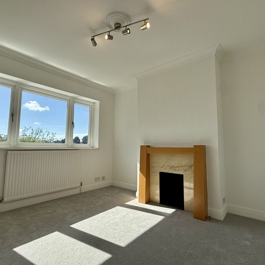 Orchard Way, Bognor Regis - Photo 1