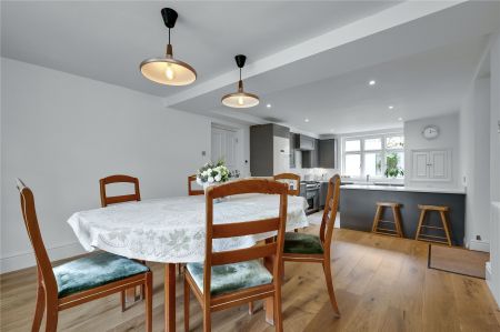 Hampton Court Road, East Molesey, KT8 - Photo 2