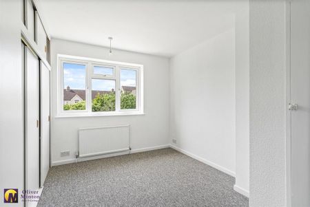 4 bedroom semi-detached house to rent - Photo 3