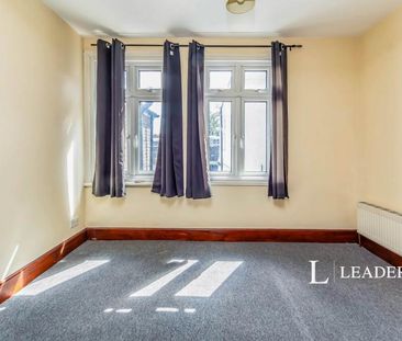 2 bedroom apartment to rent Martins Road, Bromley, BR2 - Photo 4