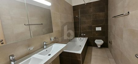 PROCHE DU CENTRE VILLE - Photo 3