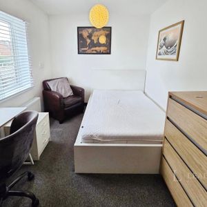 property to rent Factory Road, Eastleigh, Hampshire, SO50 - Photo 2
