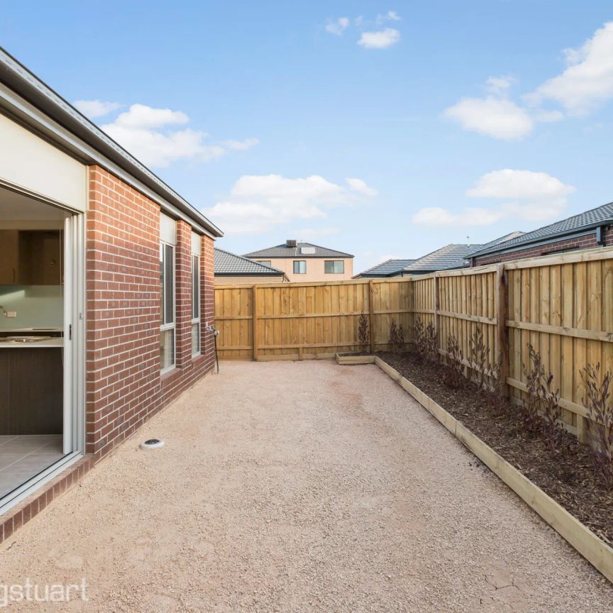 9 Magellan Crescent, - Photo 1