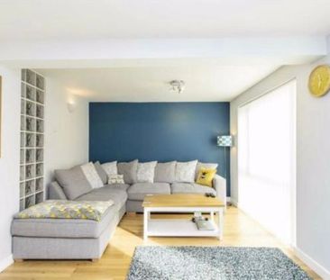 3 Bed Terraced House, Concorde Drive, BS10 - Photo 6