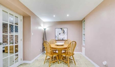 1209 Sixth Line #Lower - Photo 2