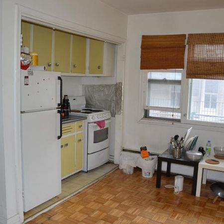 Côte-des-Neiges (C.D.N.), 3½ situé près de tous les services - Photo 4