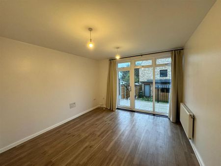 3 bedroom terraced house to rent - Photo 4