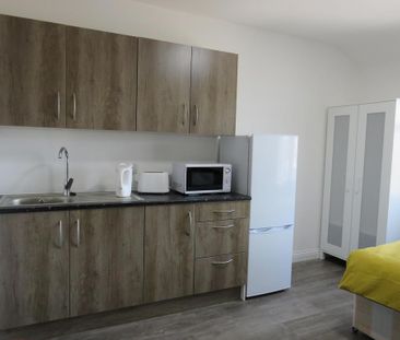 Studio to rent - Photo 5