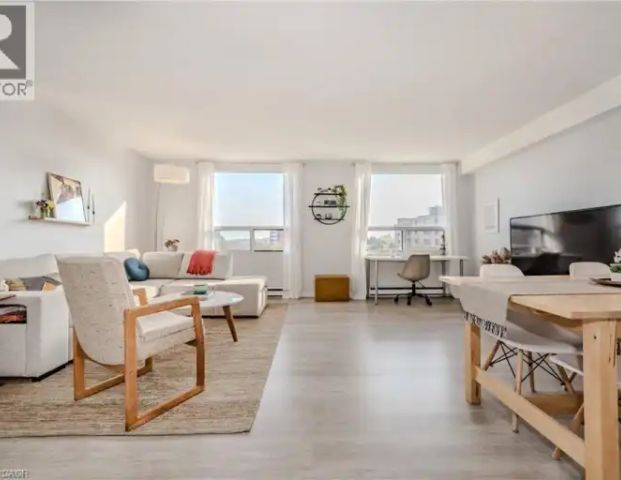 18 HOLBORN Court Unit# 503 | 18 HOLBORN Court Unit# 503, Kitchener - Photo 1