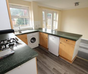 3 bedroom semi-detached house to rent - Photo 5