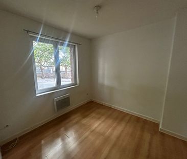 Location Appartement 4 pièces 90m² LILLE 59000 - Photo 3