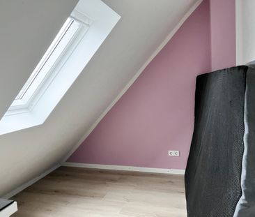 Frankenforst: Gemütliches Wohnen im Dachgeschoss - Photo 1