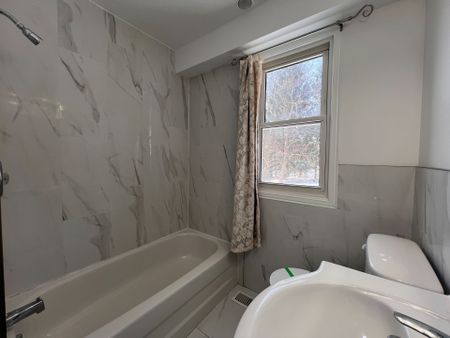 For Lease - 168 5 Avenue Unit# Unit 1, Waterloo, Ontario - Photo 4